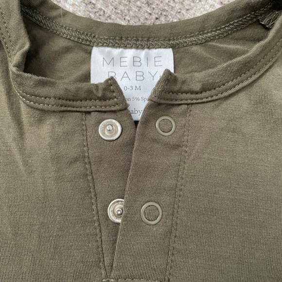 Mebie Baby Gown - 0-3 Months - Picture 2 of 2